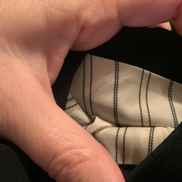 Theory Wool Tailor Black Blazer - Picture 7 of 9